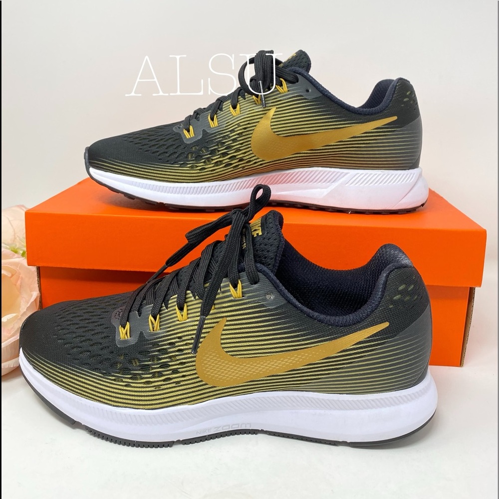 Nike Air Zoom Pegasus 34 Black Metallic Gold W - Picture 2 of 8